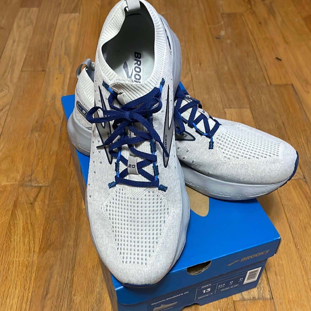 Men’s Brooks Glycerin StealthFit -size 13 (medium/D width)